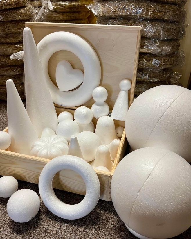 Polystyrenové polotovary Věnce, vločky, zvonky, koule, srdíčka, vajíčka, dýně … 🤍https://www.creativ-shop.cz/polystyren/
